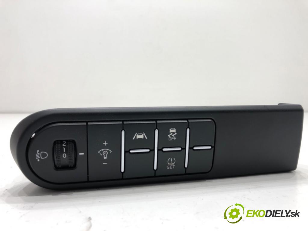 KIA CEED liftback 2022 88 kW 1.0 T-GDI 998 Prepínač nastavenia svetiel 93700-J7431WK (Prepínacie páčky pod volantom)