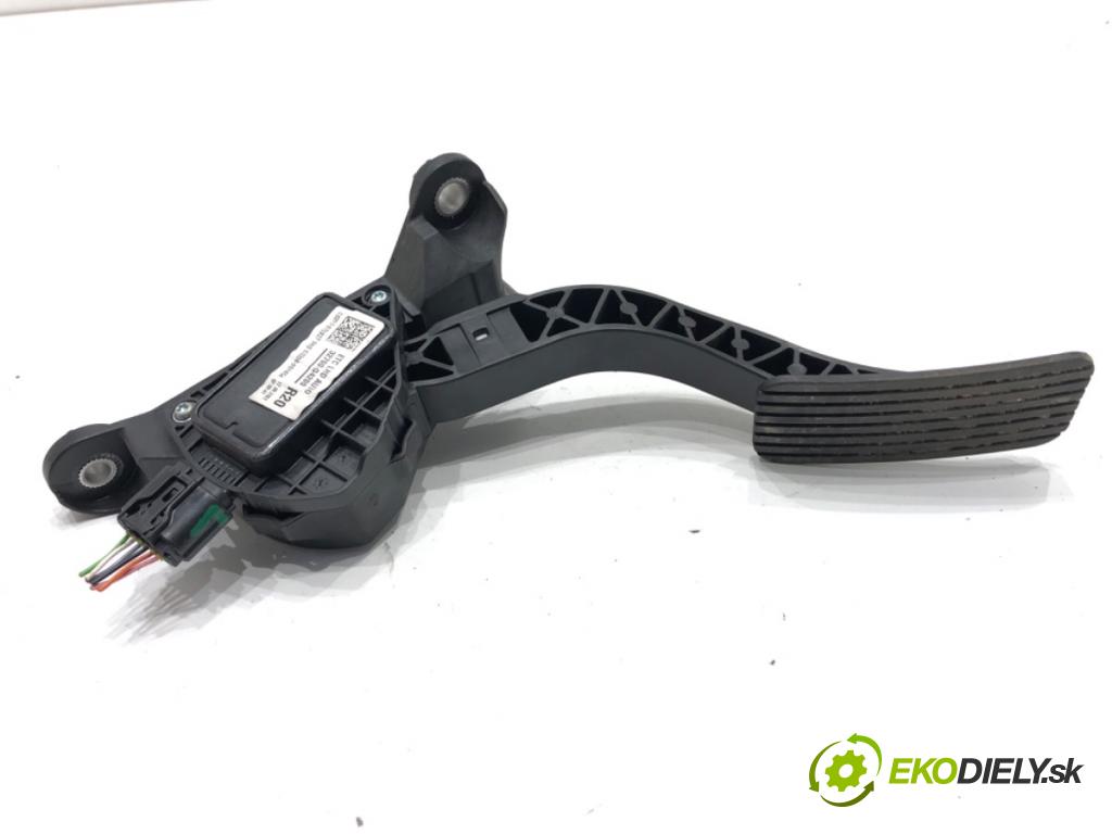 KIA CEED liftback 2022 88 kW 1.0 T-GDI 998 Potenciometer plynu 32700-G4200 (Potenciometer plynového pedálu)