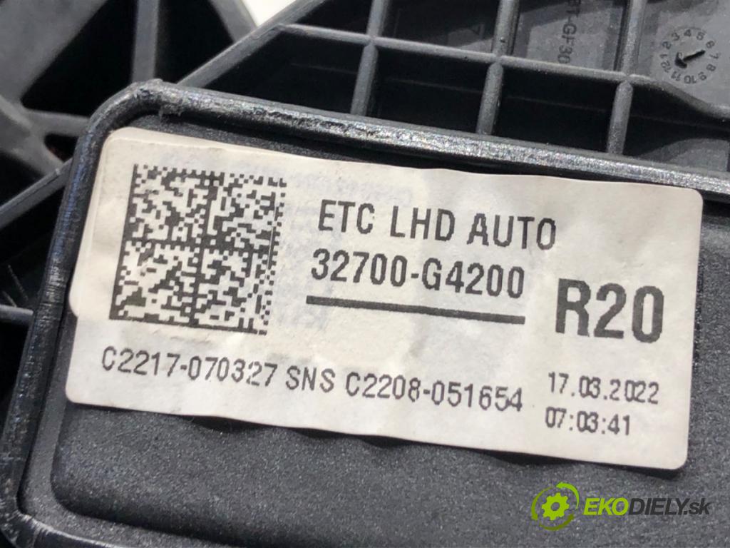 KIA CEED liftback 2022 88 kW 1.0 T-GDI 998 potenciometr plynového pedálu 32700-G4200 (Potenciometr plynového pedálu)
