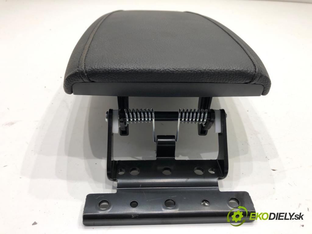 KIA CEED liftback 2022 88 kW 1.0 T-GDI 998 Lakťová opierka  (Lakťová opierka)