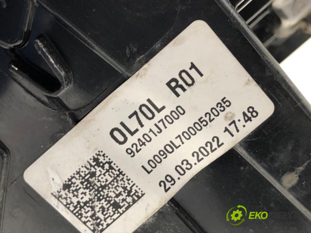 KIA CEED liftback 2022 88 kW 1.0 T-GDI 998 Svetlo ľavy zad 92401-J7000