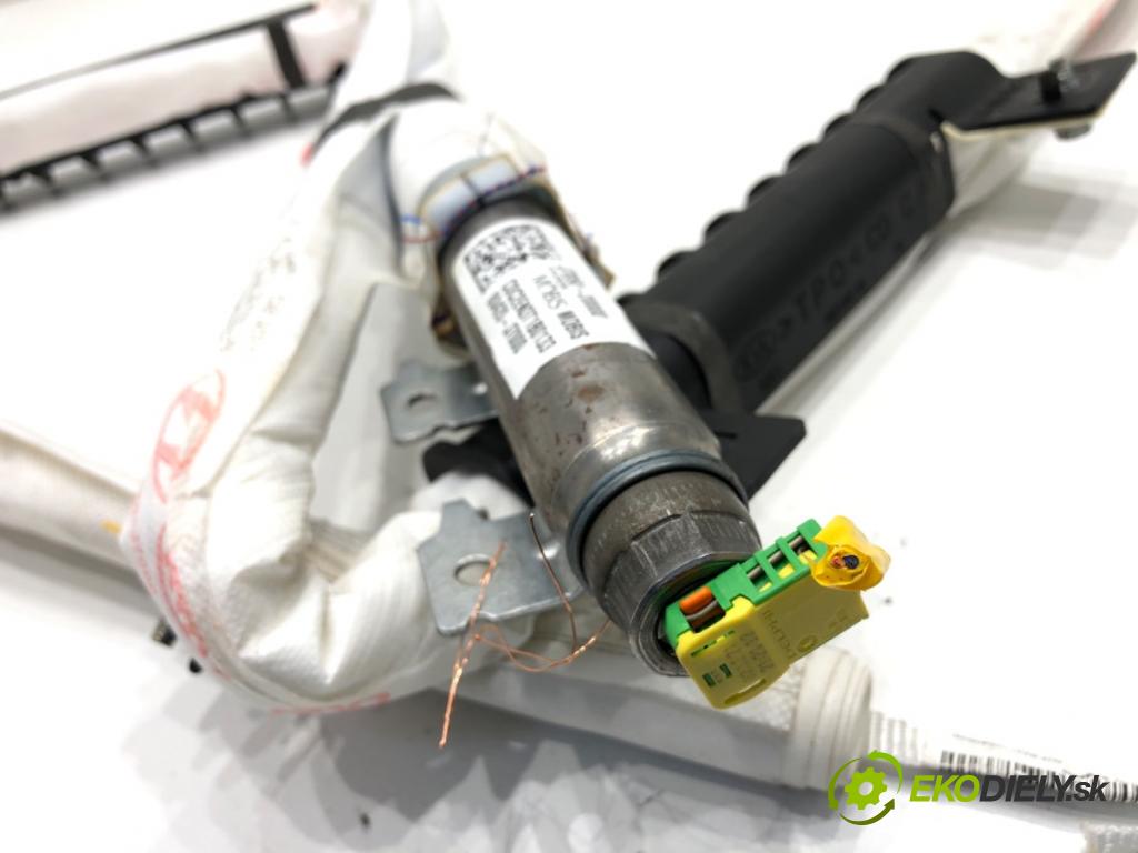 KIA CEED liftback 2022 88 kW 1.0 T-GDI 998 Stropný pravy J7850-2000