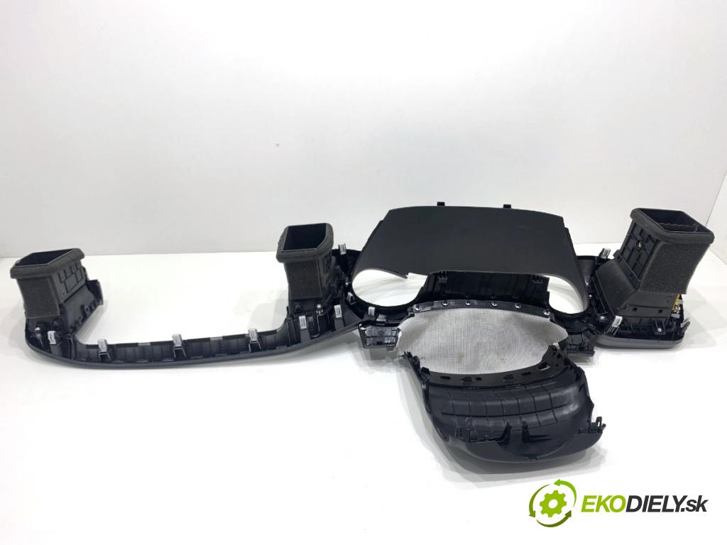 KIA CEED liftback 2022 88 kW 1.0 T-GDI 998 Mriežky kúrenia predný 84830-J7AA0