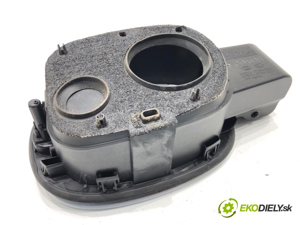 KIA CEED liftback 2022 88 kW 1.0 T-GDI 998 Dvierka nádrže paliva 69513-J7000 (Kľučka dverí ostatné)