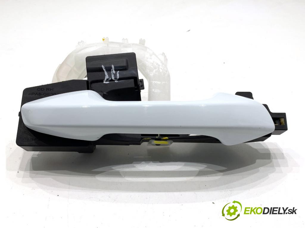 KIA CEED liftback 2022 88 kW 1.0 T-GDI 998 Kľučka vonkajšia pravy predný 