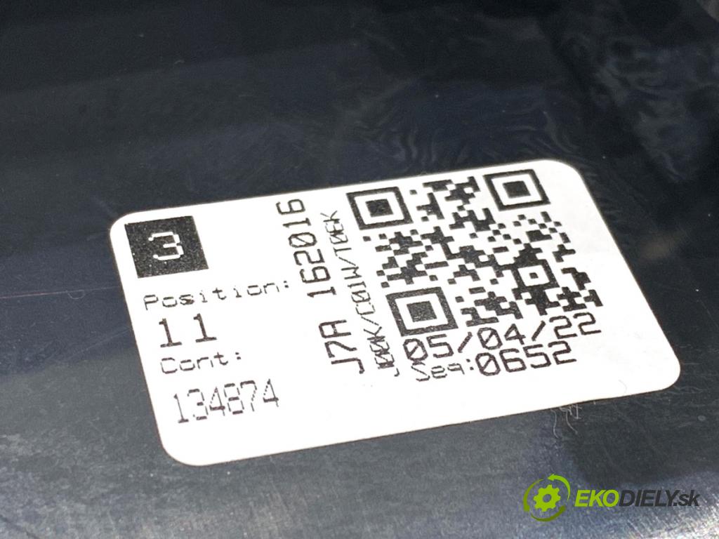 KIA CEED liftback 2022 88 kW 1.0 T-GDI 998 HNÍZDO: USB 84682-J7000