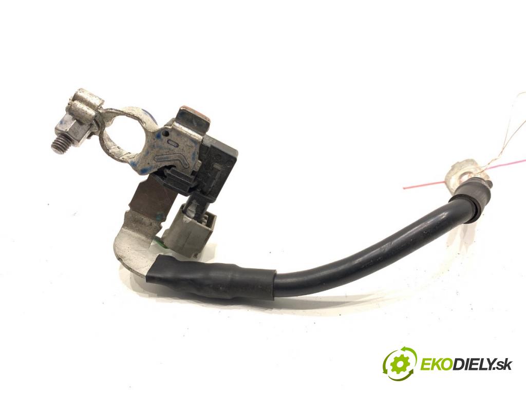 KIA CEED liftback 2022 88 kW 1.0 T-GDI 998 svorka MINUS: 37180-J7300