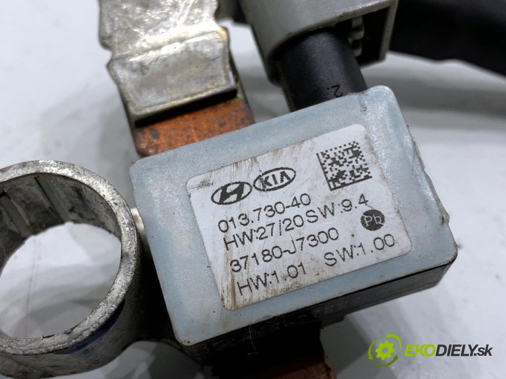 KIA CEED liftback 2022 88 kW 1.0 T-GDI 998 svorka MINUS: 37180-J7300