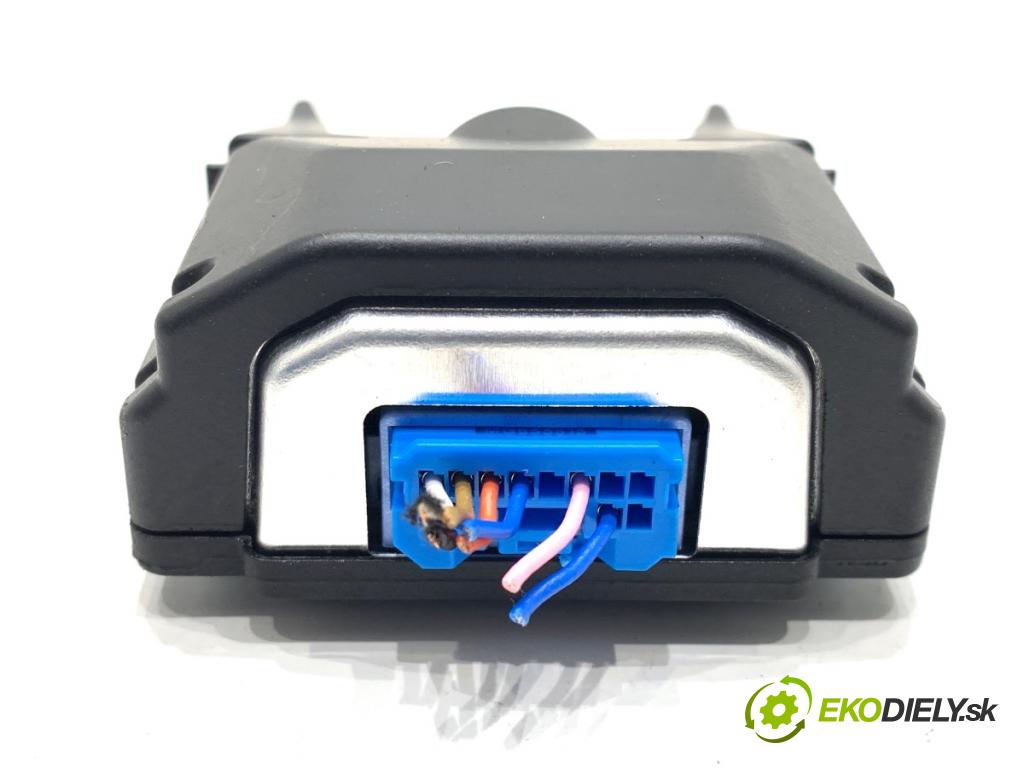 KIA CEED liftback 2022 88 kW 1.0 T-GDI 998 KAMERA okna prednej 99211J7700