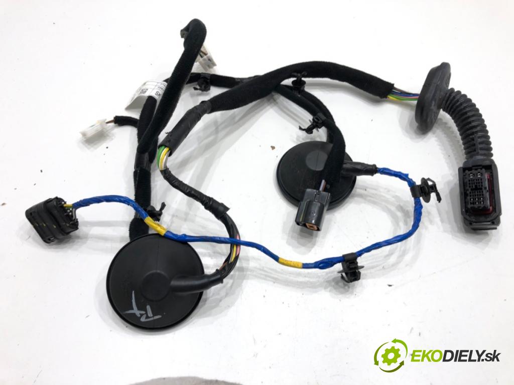 KIA CEED liftback 2022 88 kW 1.0 T-GDI 998 Káblovačka Dvere zad pravy 91635-J7190