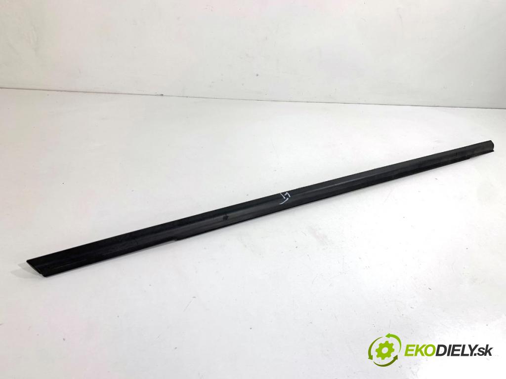 KIA CEED liftback 2022 88 kW 1.0 T-GDI 998 Lišta Sbírání: zad ľavy 