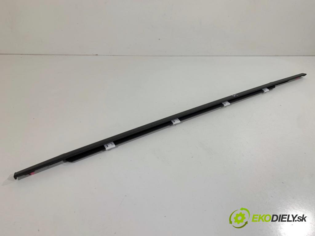 KIA CEED liftback 2022 88 kW 1.0 T-GDI 998 lišta Sbírání: zadní část levý