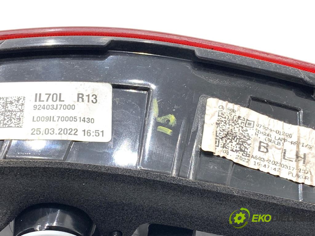 KIA CEED liftback 2022 88 kW 1.0 T-GDI 998 Svetlo zad ľavá strana vnútorná 92403J7000 (Kľučka dverí ostatné)