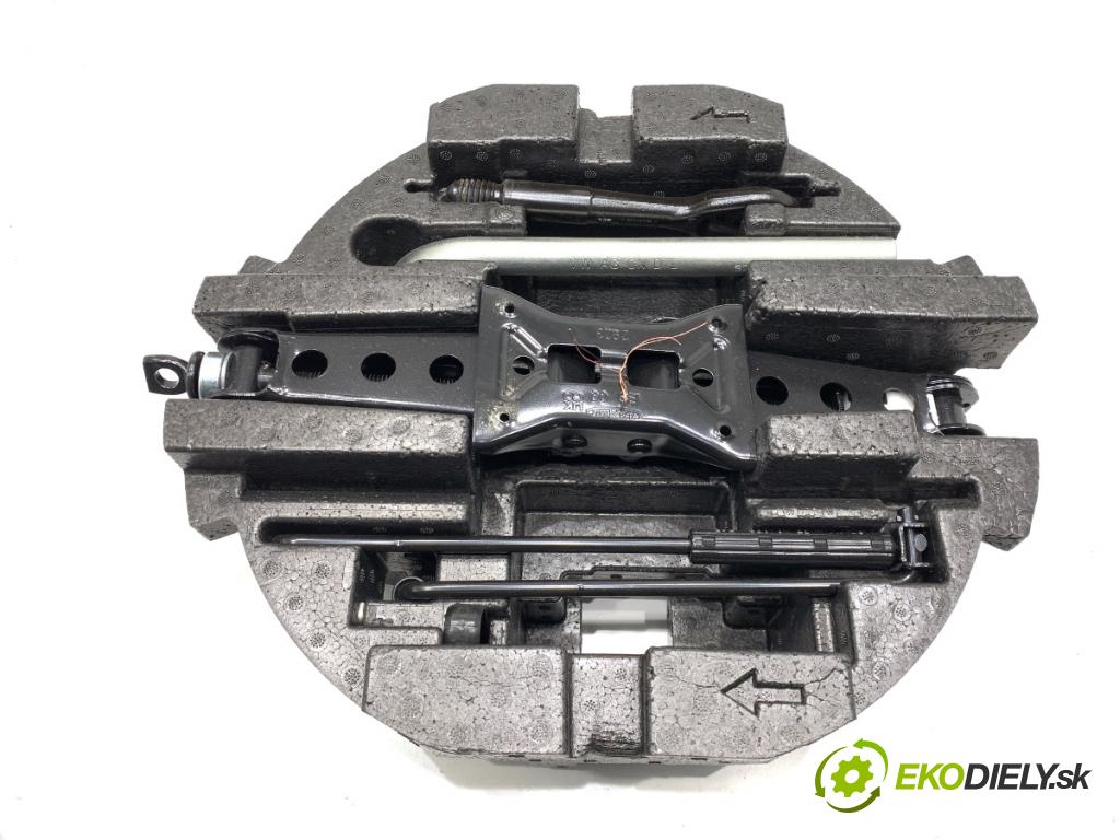 SKODA KAMIQ SUV 2023 81 kW 1.0 TSI 999 souprava náradí 