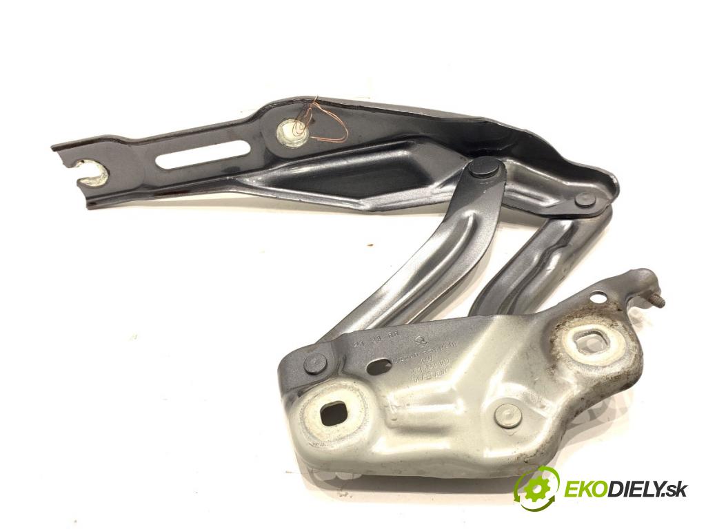 SKODA KAMIQ SUV 2023 81 kW 1.0 TSI 999 Záves kapoty pravy predný 654823302