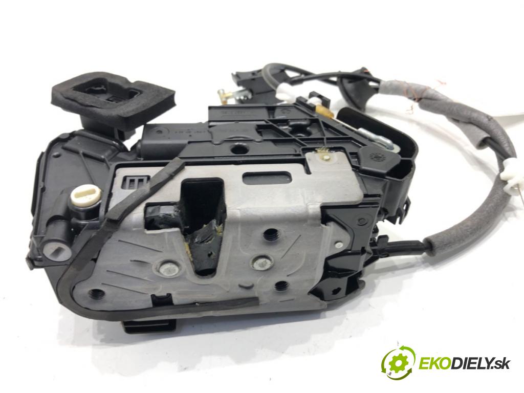 SKODA KAMIQ SUV 2023 81 kW 1.0 TSI 999 zámok Dvere ľavy zad 5TA839015P