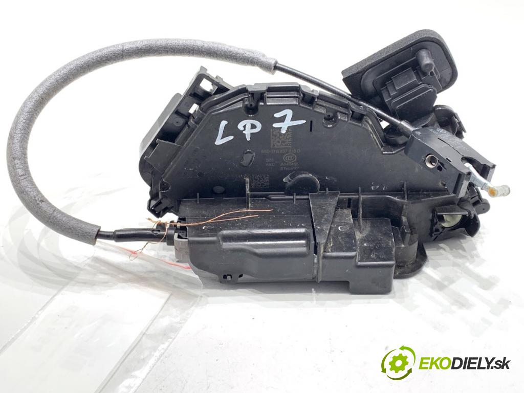 SKODA KAMIQ SUV 2023 81 kW 1.0 TSI 999 zámok Dvere ľavy predný 5TB837015D