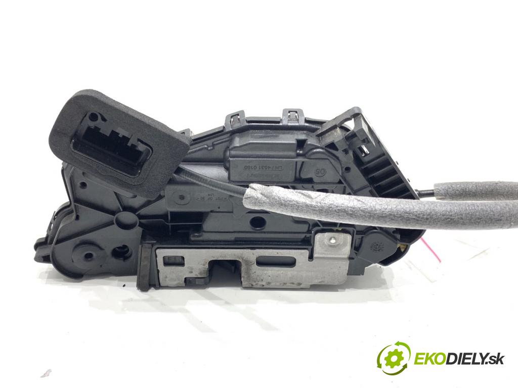 SKODA KAMIQ SUV 2023 81 kW 1.0 TSI 999 zámok Dvere ľavy predný 5TB837015D