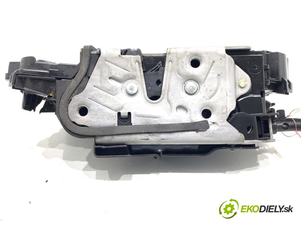 SKODA KAMIQ SUV 2023 81 kW 1.0 TSI 999 zámok Dvere ľavy predný 5TB837015D