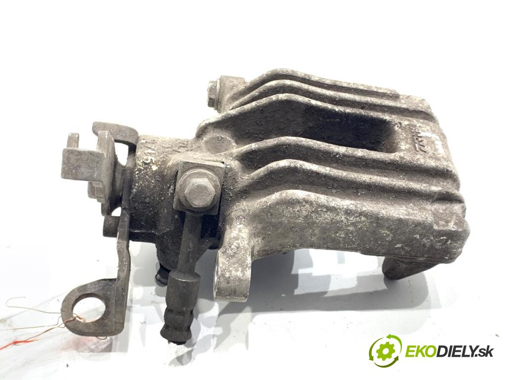 SKODA KAMIQ SUV 2023 81 kW 1.0 TSI 999 Brzdič strmeň ľavy zad 