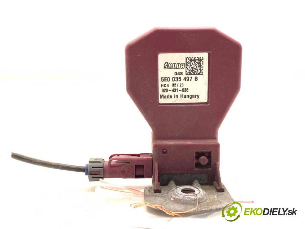 SKODA KAMIQ SUV 2023 81 kW 1.0 TSI 999 Zosilňovač Antenní: 5E0035497B (Zosilňovač)