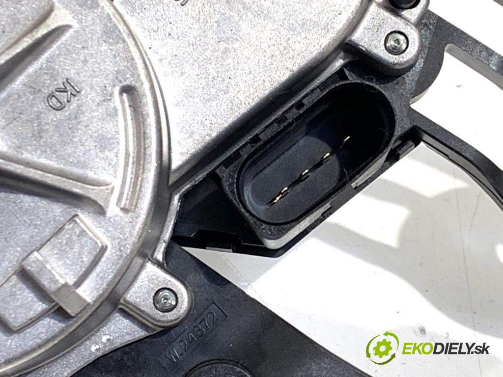 SKODA KAMIQ SUV 2023 81 kW 1.0 TSI 999 Motor stieračov zad 5G0955711D