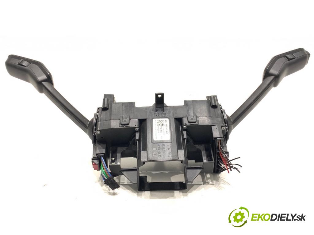 SKODA KAMIQ SUV 2023 81 kW 1.0 TSI 999 Prepínač kombinovaný 2Q1953507AC (Prepínacie páčky pod volantom)