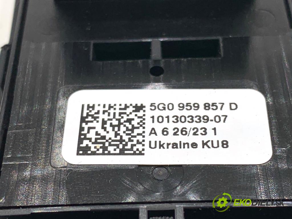 SKODA KAMIQ SUV 2023 81 kW 1.0 TSI 999 Prepínač okien 5G0959857D (Prepínacie páčky pod volantom)