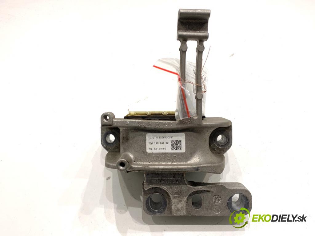 SKODA KAMIQ SUV 2023 81 kW 1.0 TSI 999 AirBag motora pravý 2Q0199262BK