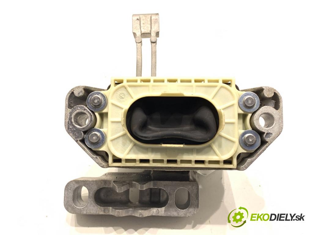 SKODA KAMIQ SUV 2023 81 kW 1.0 TSI 999 AirBag Motor pravy 2Q0199262BK