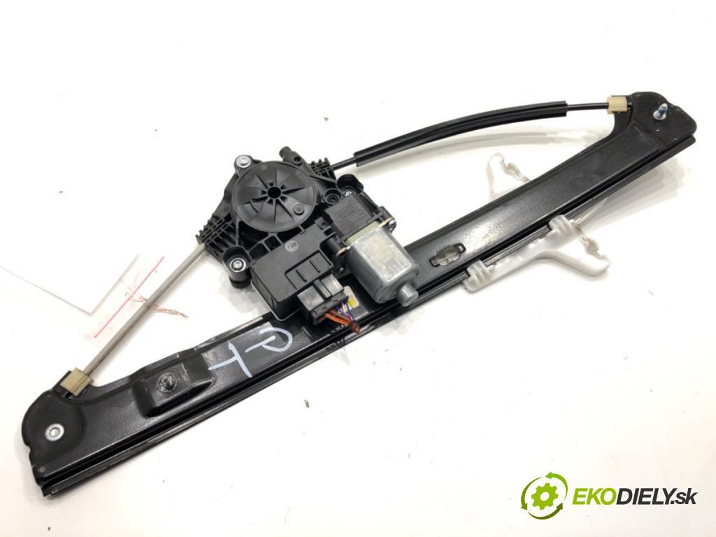 SKODA KAMIQ SUV 2023 81 kW 1.0 TSI 999 mechanismus okna pravý zadní část 5Q0959408D