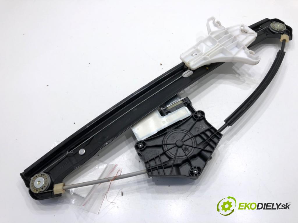 SKODA KAMIQ SUV 2023 81 kW 1.0 TSI 999 Mechanizmus okna pravy zad 5Q0959408D