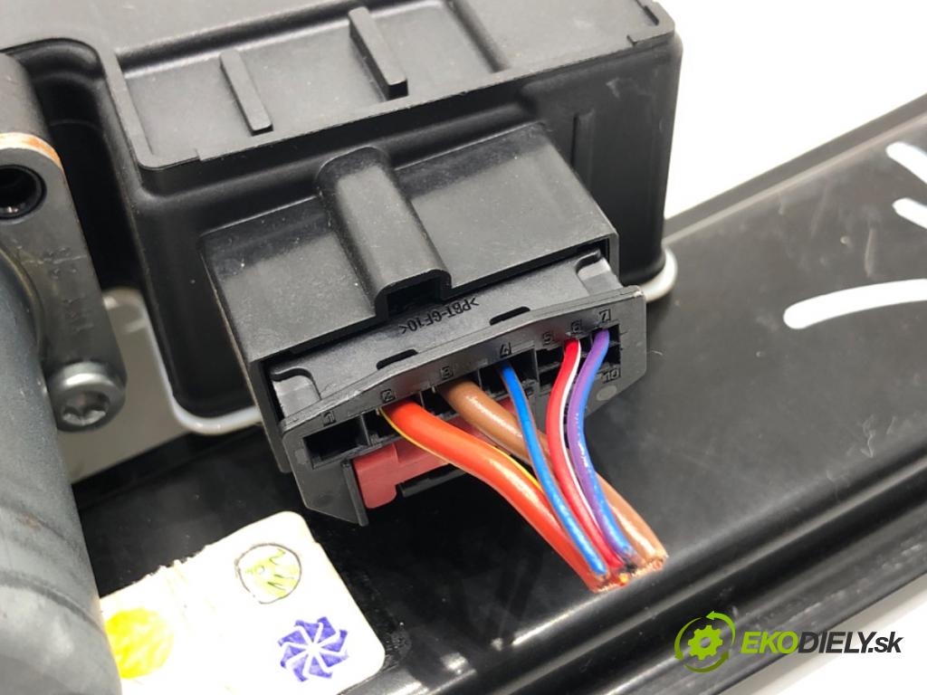 SKODA KAMIQ SUV 2023 81 kW 1.0 TSI 999 Mechanizmus okna ľavy zad 5Q0959407D