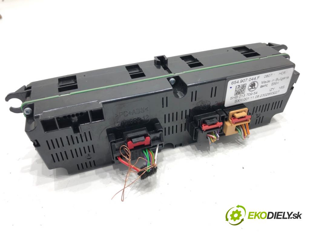 SKODA KAMIQ SUV 2023 81 kW 1.0 TSI 999 Panel ovládania kúrenia 654907044F (Prepínacie páčky pod volantom)