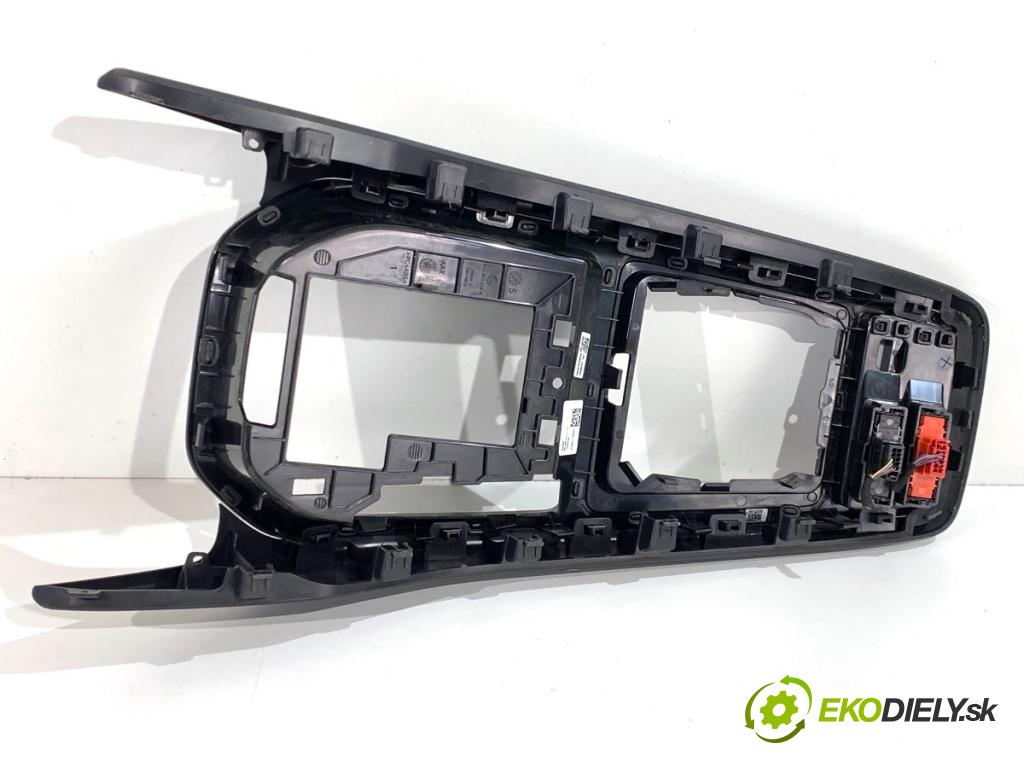 SKODA KAMIQ SUV 2023 81 kW 1.0 TSI 999 lišty kryt 655863212A 655858418CB (Lišta)