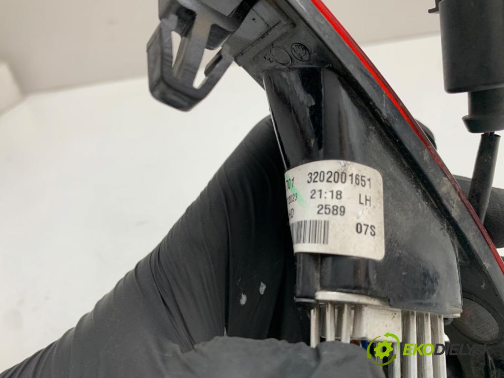 SKODA KAMIQ SUV 2023 81 kW 1.0 TSI 999 Svetlo nárazníka ľavy zad 658945701