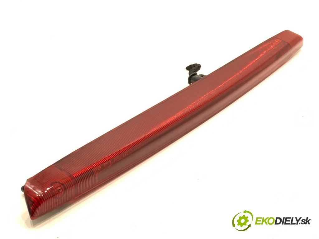 SKODA KAMIQ SUV 2023 81 kW 1.0 TSI 999 Svetlo brzdových svetiel 654945097A