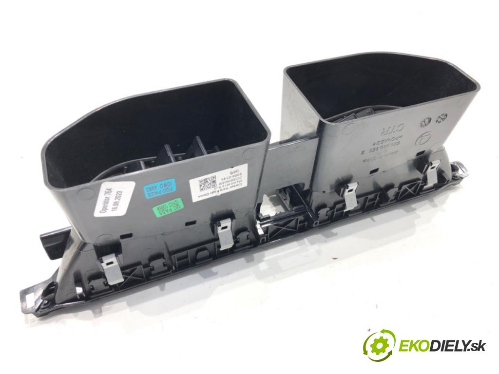 SKODA KAMIQ SUV 2023 81 kW 1.0 TSI 999 Mriežky kúrenia predný stredna 654820951D