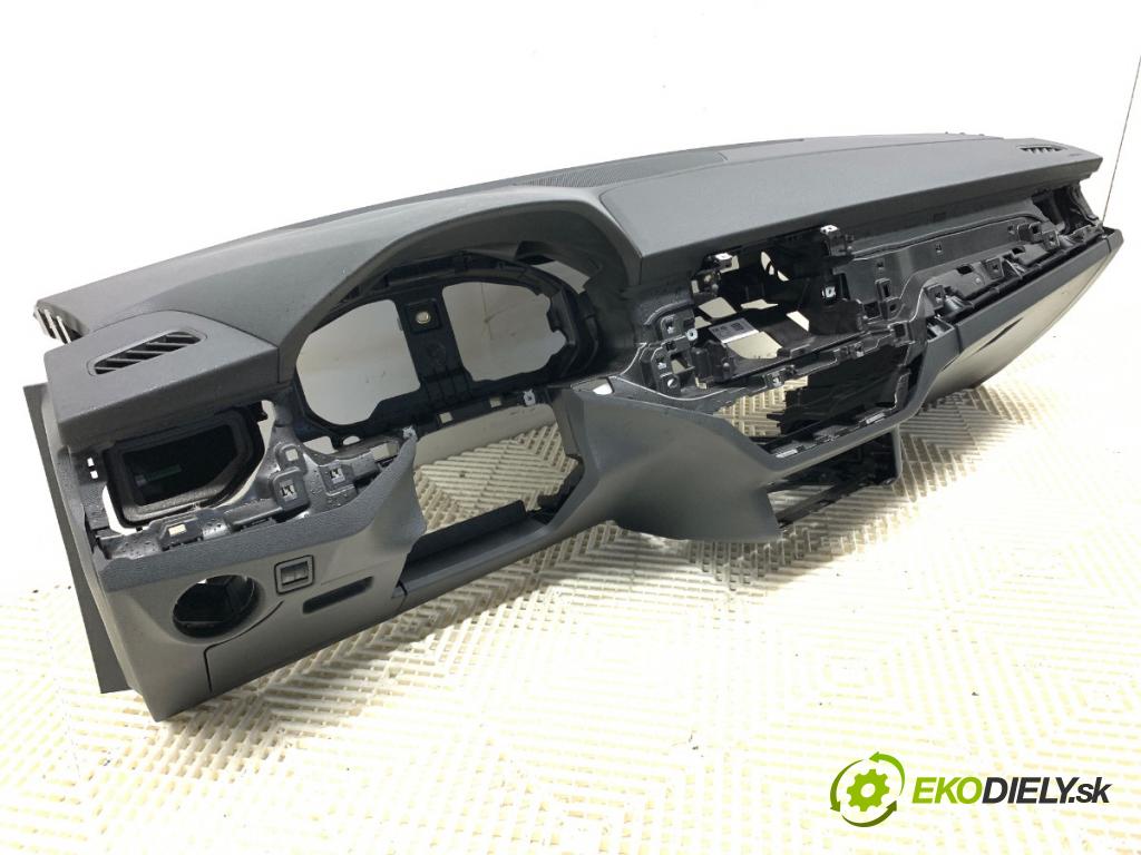 SKODA KAMIQ SUV 2023 81 kW 1.0 TSI 999 Palubná doska silentbloku 3V0880201AP