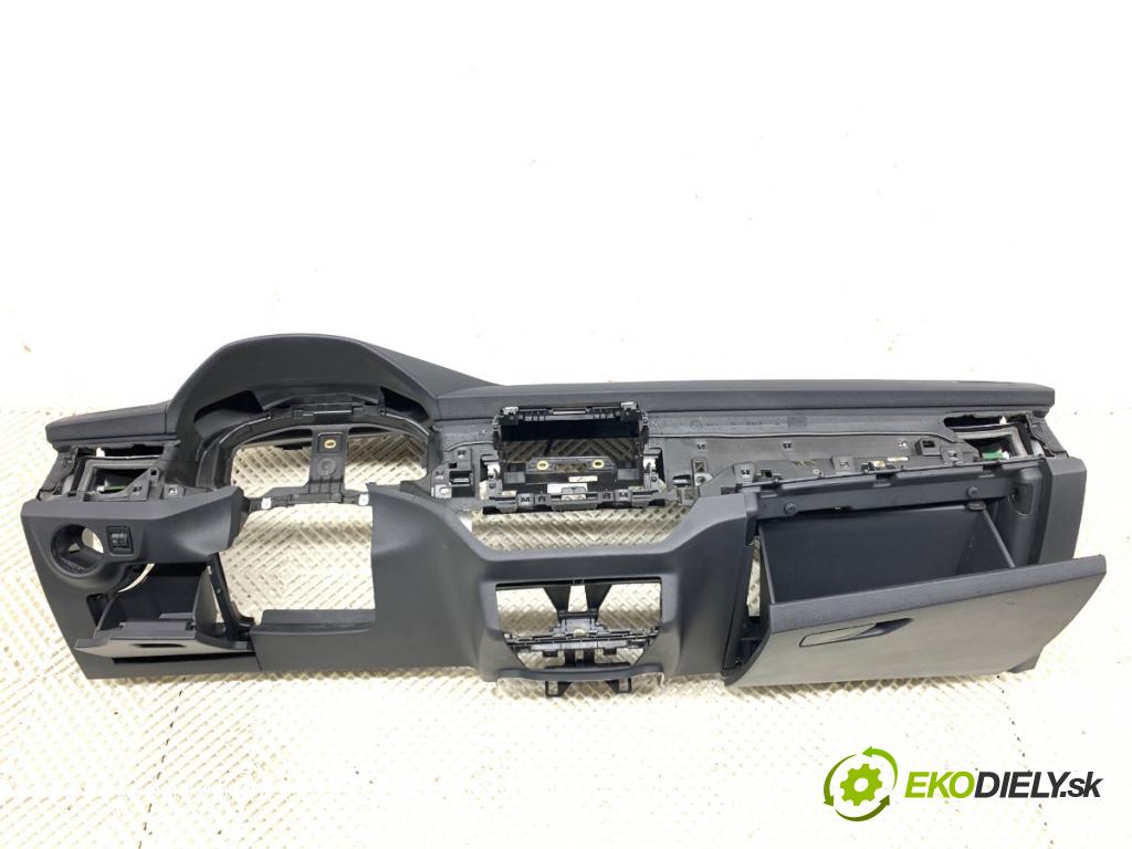 SKODA KAMIQ SUV 2023 81 kW 1.0 TSI 999 Palubná doska silentbloku 3V0880201AP