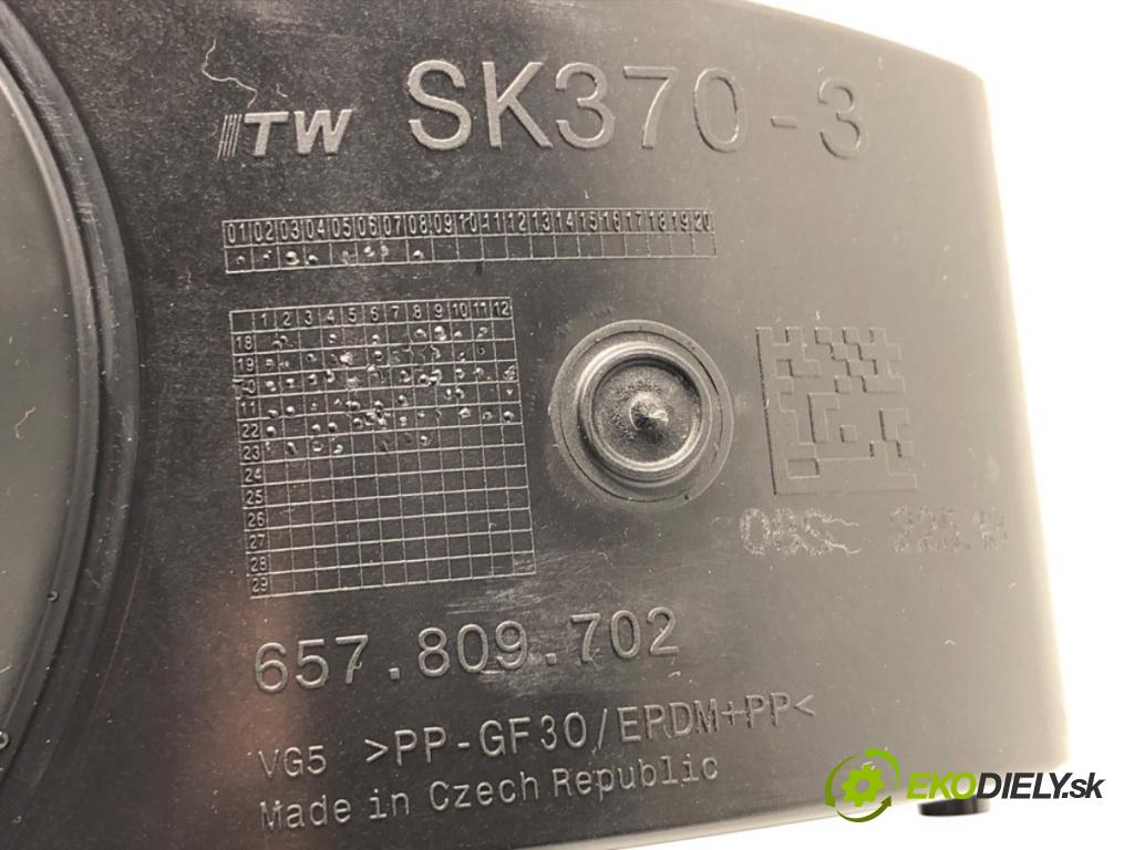 SKODA KAMIQ SUV 2023 81 kW 1.0 TSI 999 Dvierka nádrže paliva 657809702 (Kľučka dverí ostatné)