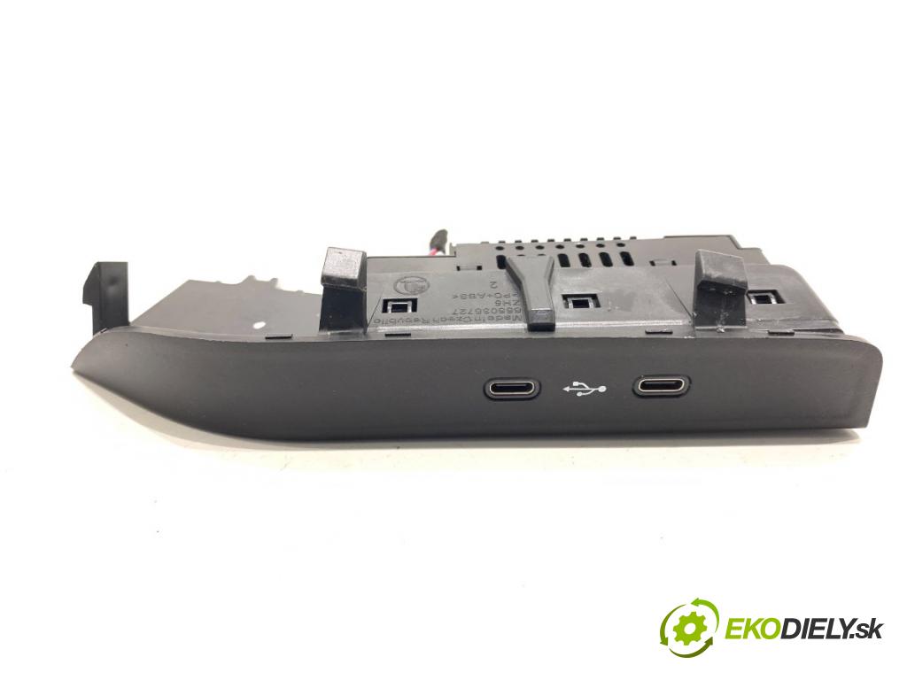 SKODA KAMIQ SUV 2023 81 kW 1.0 TSI 999 HNÍZDO: USB 655035727