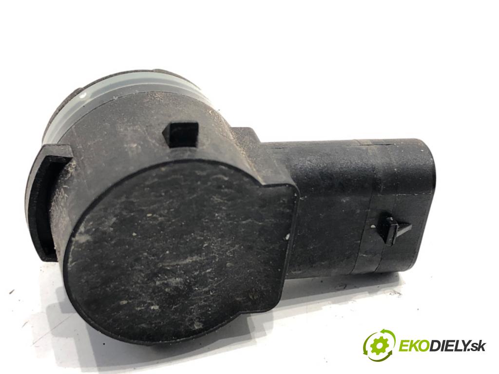 SKODA KAMIQ SUV 2023 81 kW 1.0 TSI 999 Snímač PDC 5Q0919275B