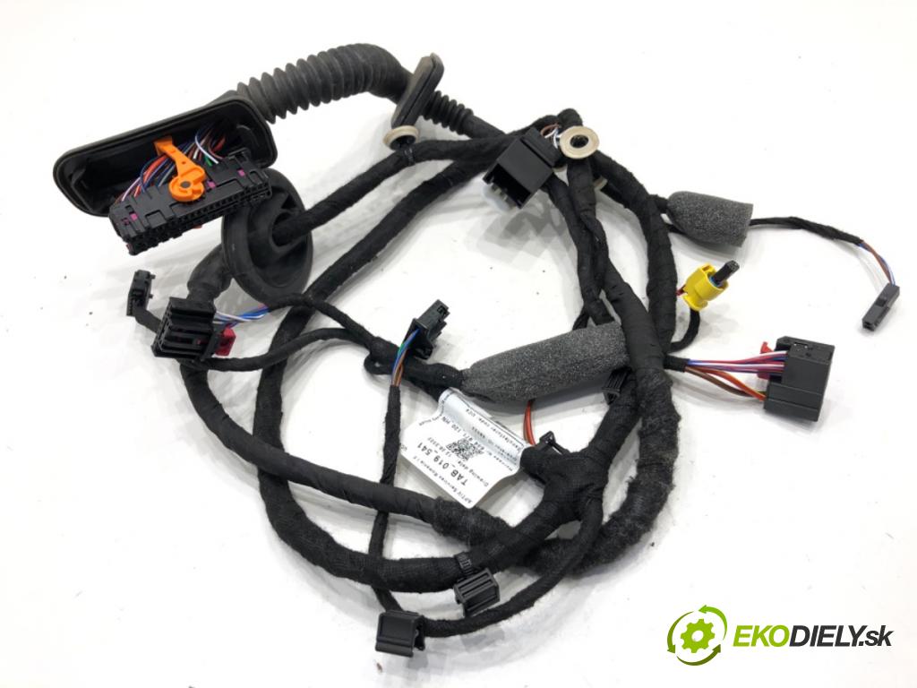 SKODA KAMIQ SUV 2023 81 kW 1.0 TSI 999 Káblovačka Dvere predný ľavy 654971120HN