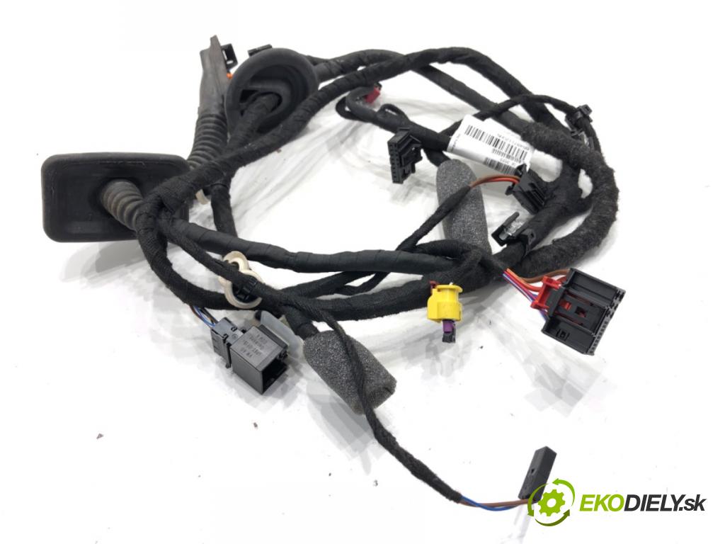 SKODA KAMIQ SUV 2023 81 kW 1.0 TSI 999 Káblovačka Dvere predný ľavy 654971120HN