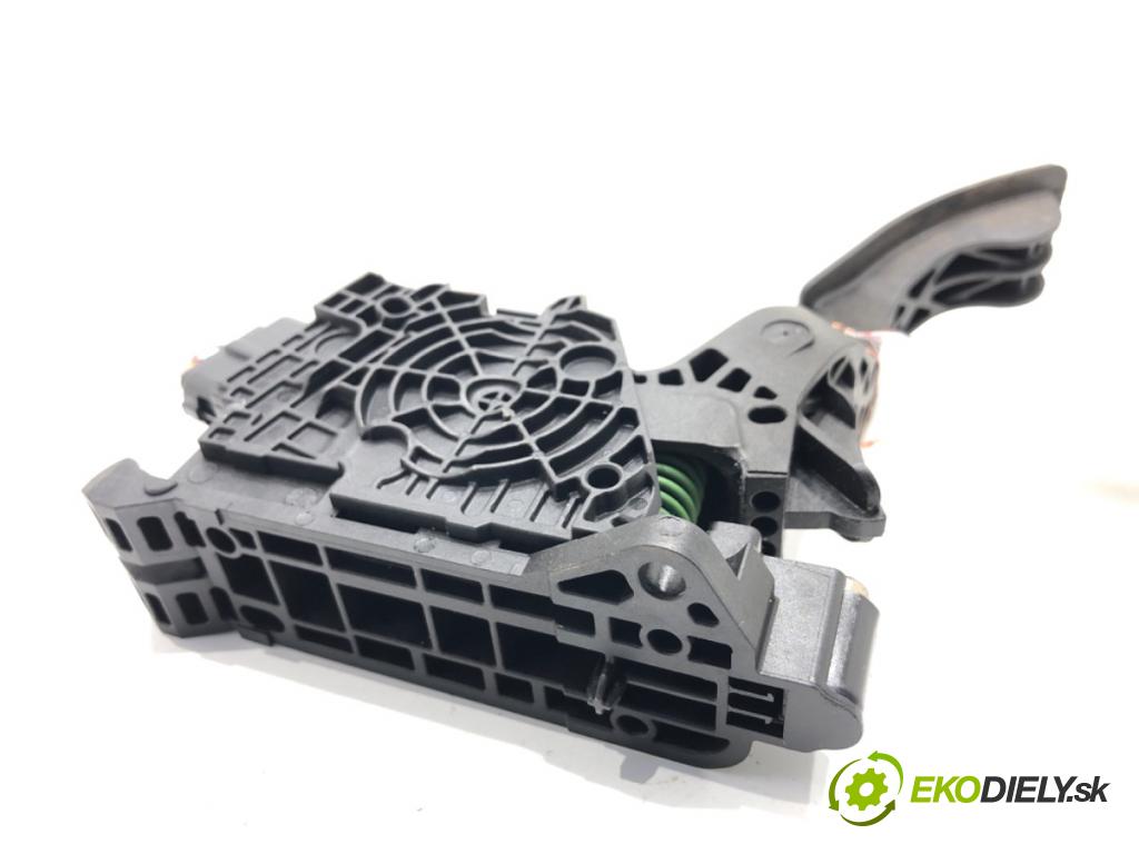 SKODA KAMIQ SUV 2023 81 kW 1.0 TSI 999 Potenciometer plynu 2Q1723503 (Potenciometer plynového pedálu)