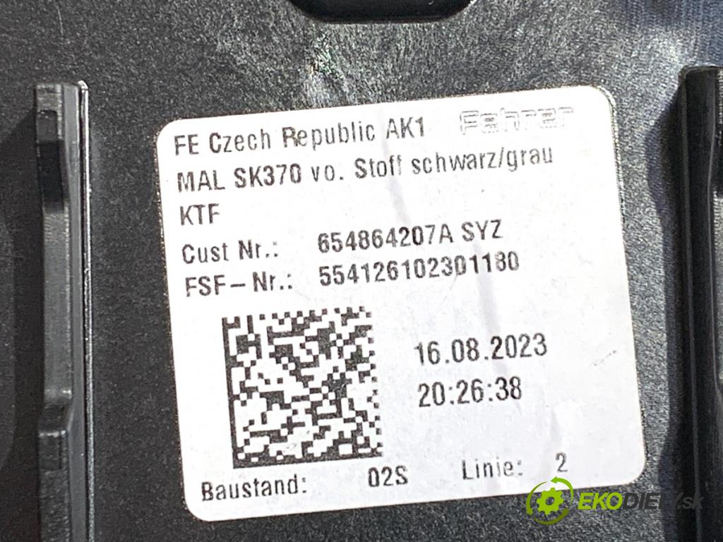 SKODA KAMIQ SUV 2023 81 kW 1.0 TSI 999 Lakťová opierka 654864207A (Lakťová opierka)