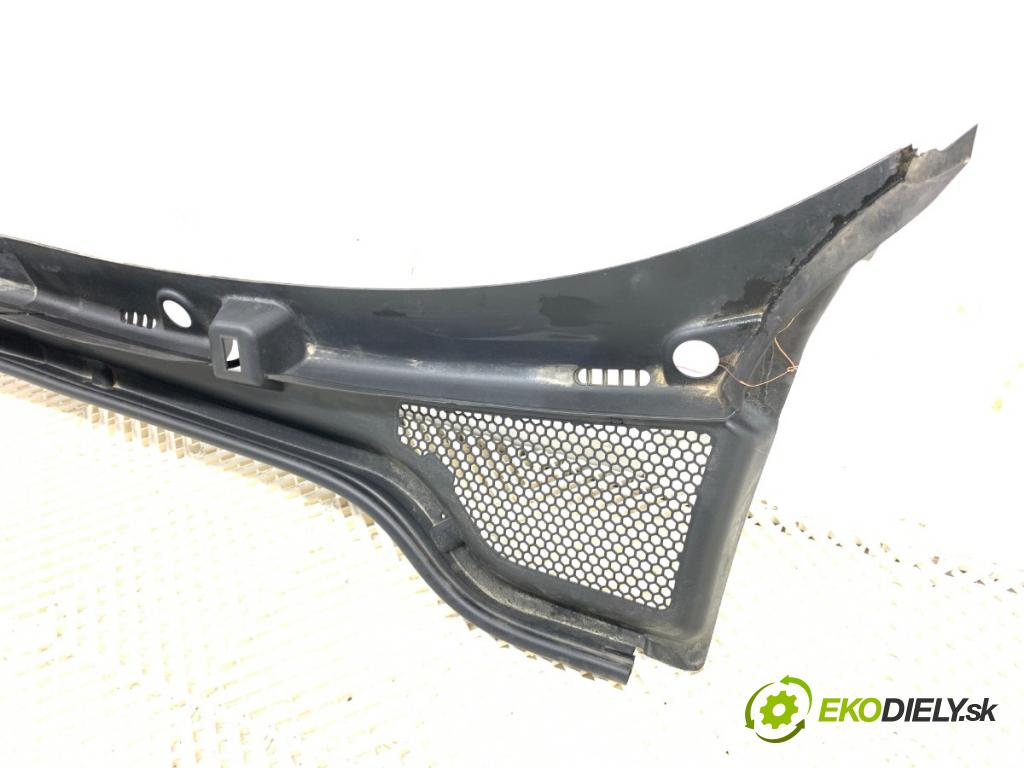 SKODA KAMIQ SUV 2023 81 kW 1.0 TSI 999 Torpédo, plast pod čelné okno 658819416 (Torpédo (plast pod čelným sklom))