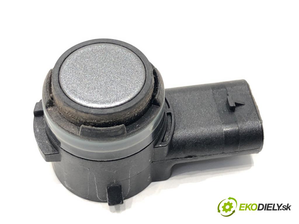 SKODA KAMIQ SUV 2023 81 kW 1.0 TSI 999 Snímač PDC 5Q0919275B