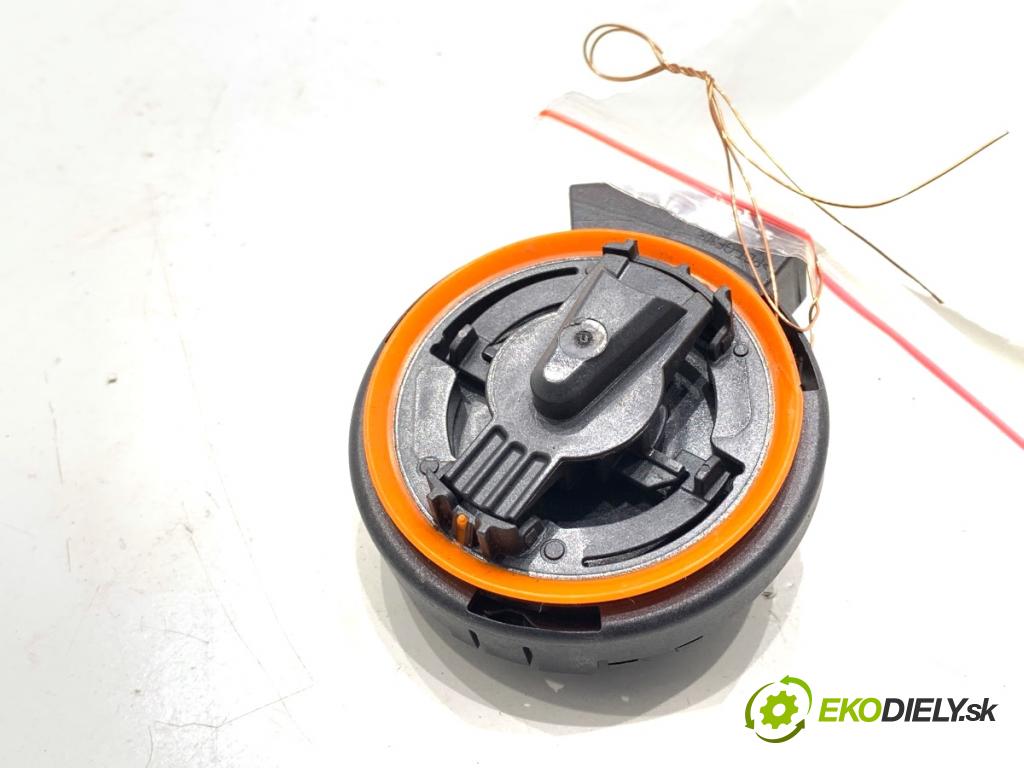 SKODA KAMIQ SUV 2023 81 kW 1.0 TSI 999 Snímač nárazu 4M0955557A (Snímač nárazu)